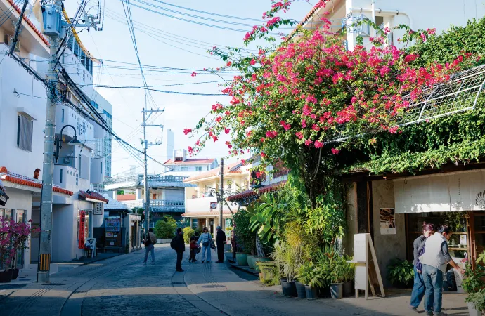 壺屋やちむん通り ワイズエステムコート安里駅彩レジデンス