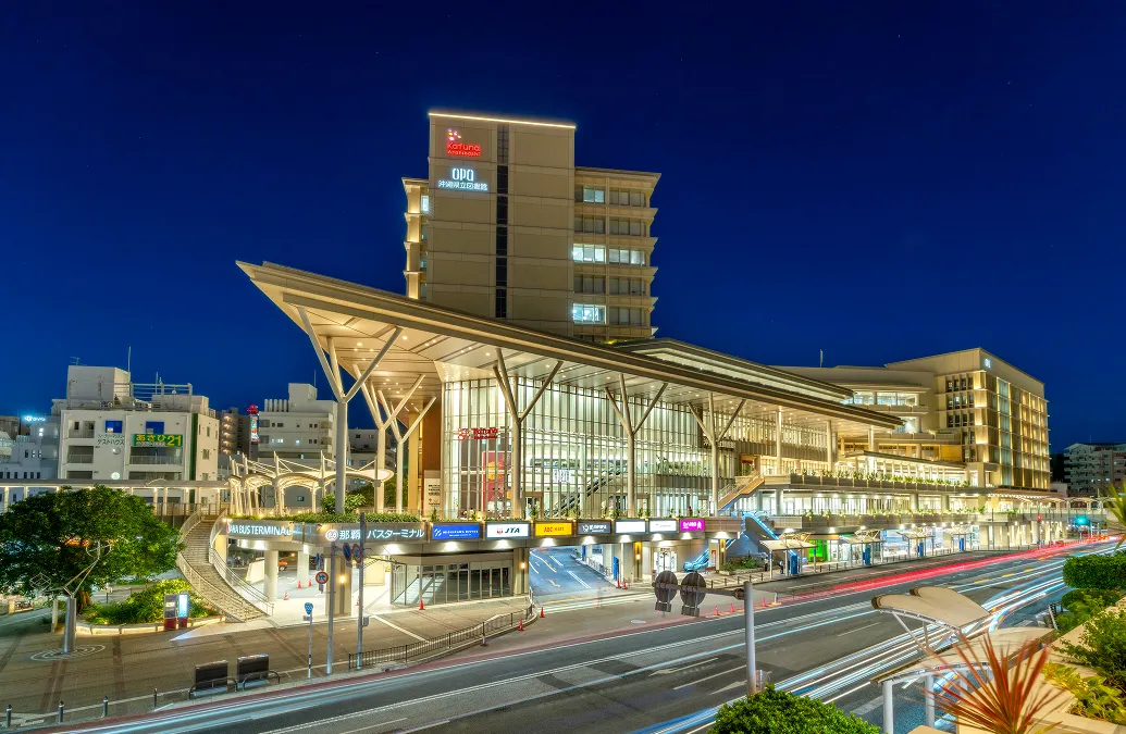 那覇オーパ ワイズエステムコート The Okinawa 県庁前